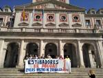 Estibadores de Ferrol denuncian que dos empresas operan sobre buques y que se está conculcando su derecho a la huelga
