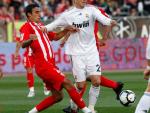 1-2. El Real Madrid saca el carácter en Almería para mantenerse en la lucha