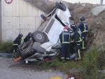 La causa del accidente "parece ser un despiste" y que el conductor "se haya dormido", según el alcalde de Lorca