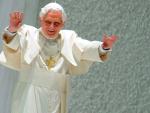 Londres pide disculpas al Vaticano por burlarse del Papa en un documento