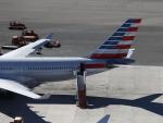 Un juez obliga a American Airlines a pagar 850 euros a un viajero por la cancelación del vuelo