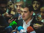 Rivera cree que el PP, ante la "incertidumbre política y económica", aceptará negociar con PSOE y C's