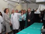 El Hospital Universitario celebra sus 40 años con un homenaje a su plantilla ante la Reina Doña Sofía