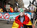 El Frente Nacional pide en la calle la dimisión de Zapatero