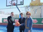 El centro deportivo Tiro de Línea estrena nueva pista de baloncesto