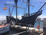 Atraca en Marbella una réplica del navío que dio la primera vuelta al mundo