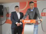 Eduardo Madina (PSOE) interviene en un acto en apoyo a Susana Díaz en Laviana (Asturias)