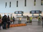 El director del aeropuerto de Santiago apuesta por ofrecer "más conectividad" desde Galicia para competir con Oporto