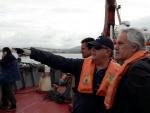 El subdelegado del Gobierno visita el dispositivo del Estado en la campaña de pesca del atún rojo de almadraba