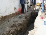 El Ayuntamiento de Lebrija rediseña la obra de la calle Padre Morales para conservar la muralla descubierta
