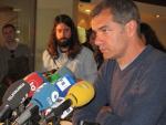 El actor Toni Cantó anuncia en una rueda de prensa que deja su acta de parlamentario
