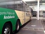 Junta licita la redacción de pliegos para renovar las líneas de autobuses de la capital, Roquetas y El Ejido