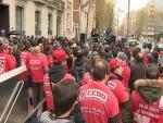 Un centenar de personas piden en Madrid "dignidad, investigación y justicia" en el caso del cámara José Couso