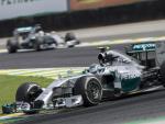 Rosberg supera a Hamilton, que llega a Abu Dabi con 17 puntos de margen