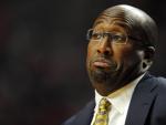 Los Lakers confirman la destitución de Mike Brown