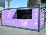Barcelona instala un estand antimachista en la zona de ocio nocturno del Front Marítim