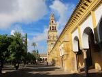 García (IU) resta "importancia" a que 'Córdoba Laica' utilice el Ayuntamiento para hablar de la Mezquita