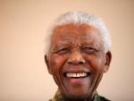 Mandela es dado de alta tras pasar más de dos semanas hospitalizado