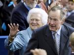 Barbara Bush no quiere a su hijo de presidente ni tampoco a otra Clinton