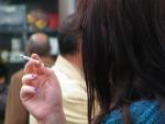 El primer año de la nueva ley del tabaco se salda con 600.000 fumadores menos