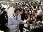 Abe saldrá reforzado tras su órdago electoral en Japón, según los sondeos