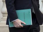 Osborne combina recortes y nuevos impuestos para sanear las finanzas públicas