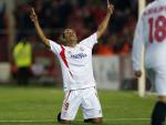 Carlos Bacca dejará el Sevilla para fichar por el Milan.