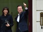 David Cameron, junto a su mujer, Samantha Cameron