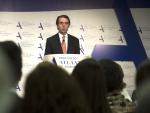 Aznar destaca la "solidez" del PP y ve una "buena noticia" que el PSOE haya evitado el 'sorpasso'