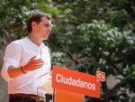 Rivera asegura que Ciudadanos es "el único" partido que se presenta a las elecciones con "las manos limpias"