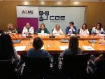 Báñez destaca el papel de la mujer en la recuperación y apuesta por la "conciliación" y "horarios racionales"