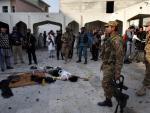 Los talibanes matan 19 personas y hieren a más de 50 en una mezquita en Pakistán