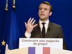Macron, el liberal que abandonó a Hollande, amenaza con llegar a la segunda vuelta