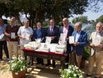 Inversión de 250.000 euros en el Parque Amate, que recibe una donación de 300 libros para su lectura gratis