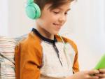 Pediatras critican un mayor uso de dispositivos móviles por parte de los niños y alertan del riesgo de adicción