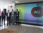 EdP dona un equipo de retroproyección a la Escuela de Ingeniería de Gijón