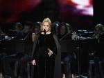 Adele en una actuación de los Grammy