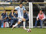 Di María y Banega lideran a una Argentina sin Messi y gana el duelo a Chile