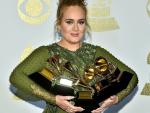 Adele arrasa en los Premios Grammy
