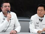 Boullier y Arai dan la cara por McLaren