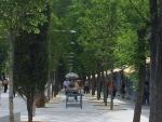 Nuevo mobiliario urbano y una cafetería en Cuesta de Moyano invitarán a "quedarse" y disfrutar de la lectura