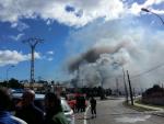 Dos jóvenes han sido atendidos por inhalación de humo en el incendio de Paterna
