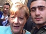 Un refugiado sirio demanda a Facebook tras las burlas con su selfie con Merkel