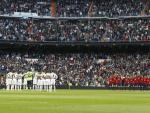 El Santiago Bernabéu guarda un emotivo minuto de silencio por Tito Vilanova