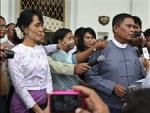 Suu Kyi y el Gobierno de Birmania acuerdan mantener contactos regulares