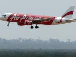 Drama en la aviación: Desaparece un avión que volaba entre Indonesia y Singapur.