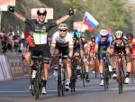 Mark Cavendish, primer líder en el Abu Dhabi Tour y Contador sufre una caída sin secuelas