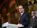 Hollande: "Grecia quiere permanecer en la zona euro y allí seguirá"