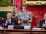 La Reina Sofía, distinguida por los neurólogos por su compromiso con el Alzheimer