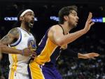 Gasol levantó a los Lakers con un triple doble ante los Warriors